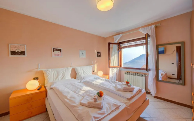 Casa Angiolina Lake Mountain View