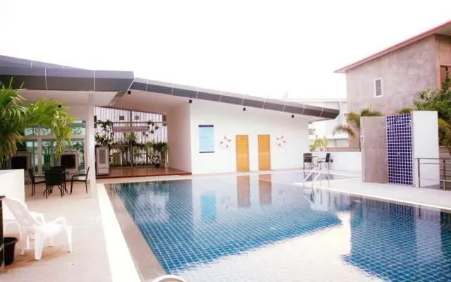 The Urbana 4 by Aomie