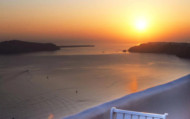 Amaze Suites