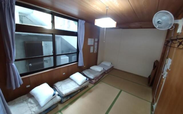 Kerama Backpackers