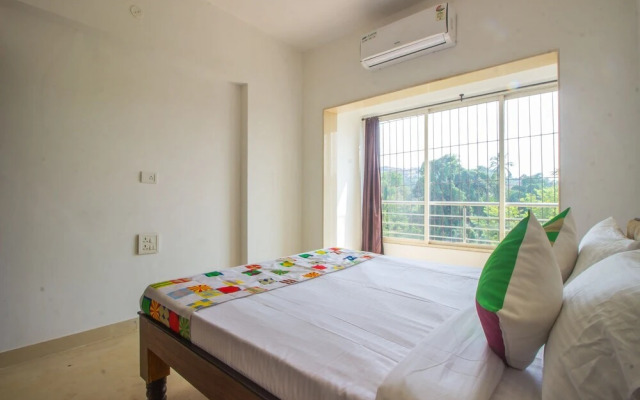 OYO Home 12319 Elegant 1BHK Near Vainguinim Beach