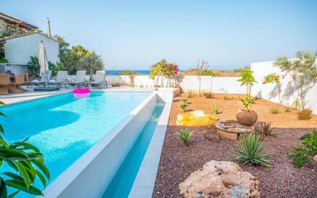 Protaras Art House Seviews