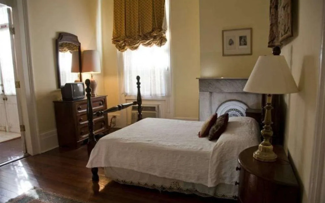 Fairchild House Bed & Breakfast