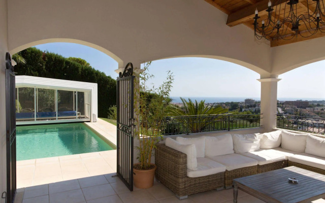 Villa Stephanie Guest House