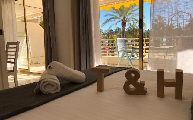 T&H Novelty 115 Family Apartment Salou