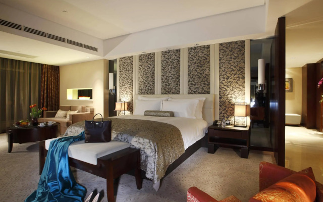 Ningbo Nanyuan Universe Deluxe Hotel
