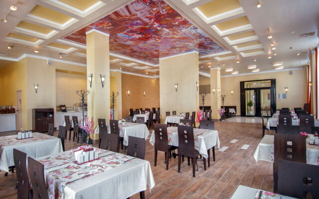 Hotel Tm Deluxe Located in Sunny Beach