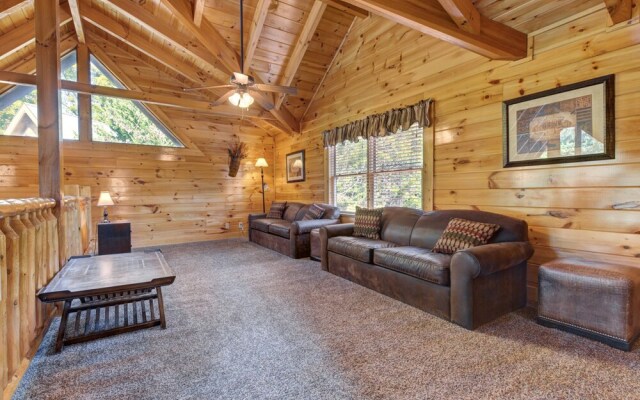 Moonlight Theater Lodge