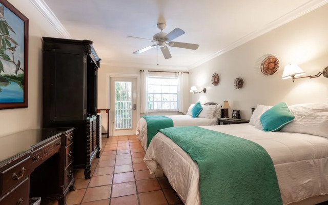 The Caribbean Court Boutique Hotel