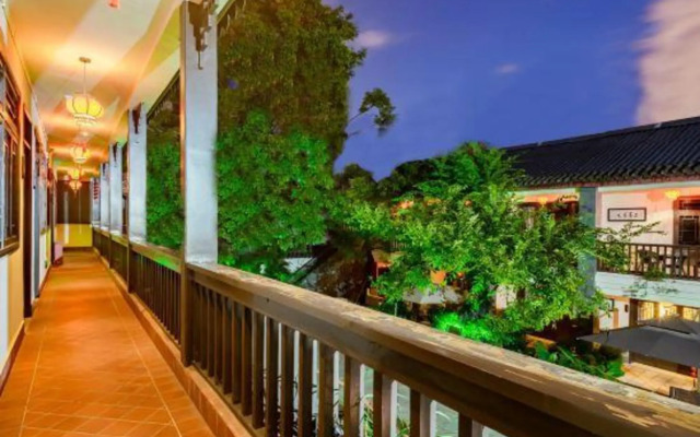 Kunming Zijiu Residence Hotel ((Nanping Pedestrian Street Jinma Biji Fang)