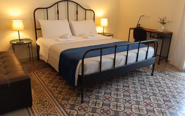 RUNFULIA Apartments & Rooms