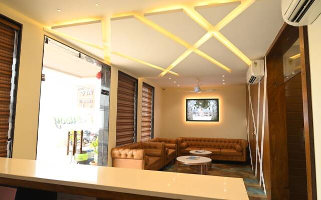 Hotel Embassy