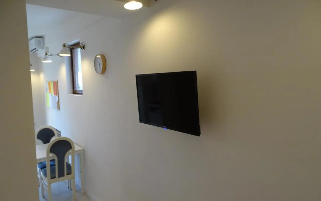 Job studio apartments