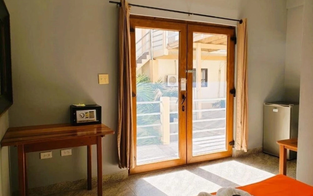 Club Rooms At Popeyes Beach Resort