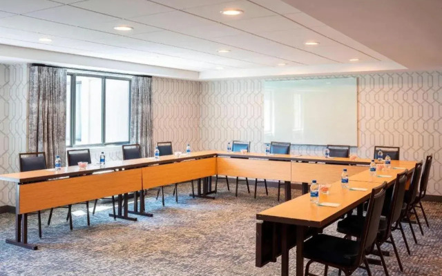 Fairfield by Marriott Inn & Suites Providence Airport Warwick