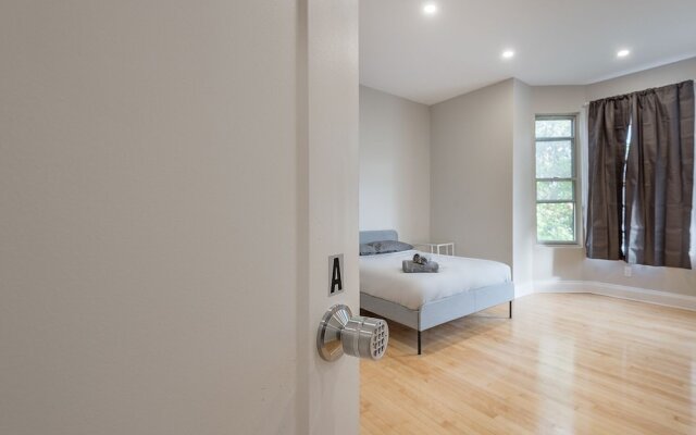 Beautiful 5BR in the HEART of Mile-End