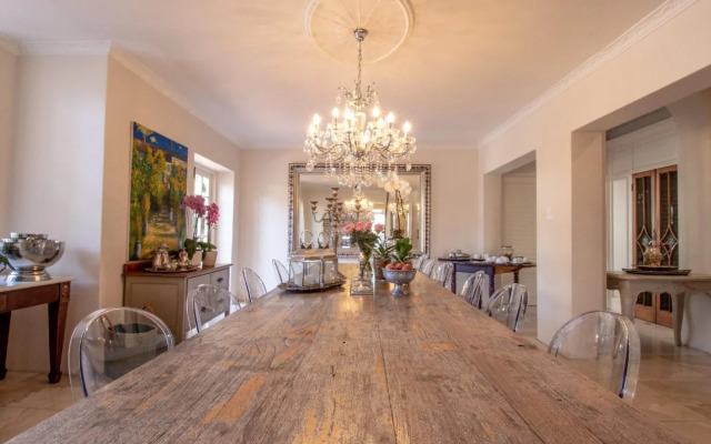 Rhonda's Manor Boutique Guest House