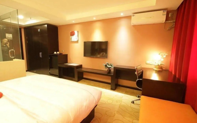 Red Hotel - Beijing