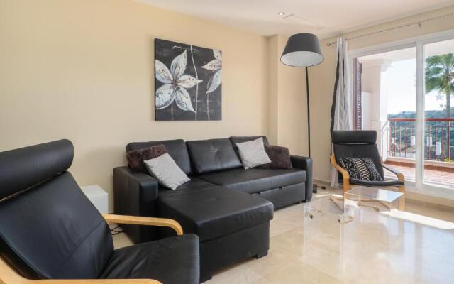 2174-Huge 3 bedrooms with terrace and pool