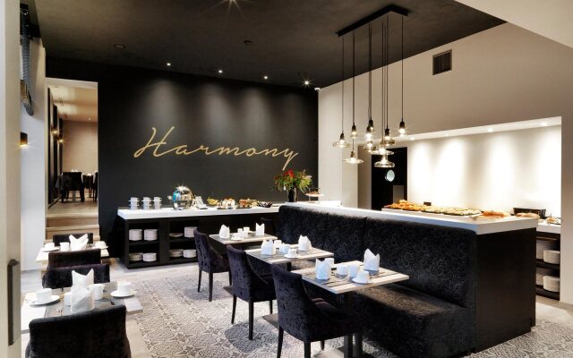 Hotel Harmony