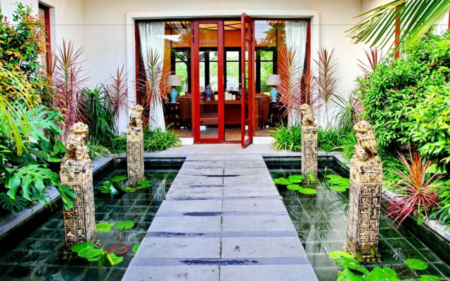 Hui Zhou Hou Niao Shui Rong Zhuang Villa