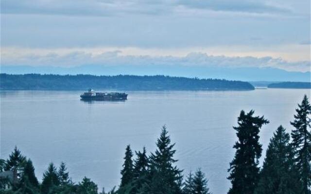 Olympic View Cottage