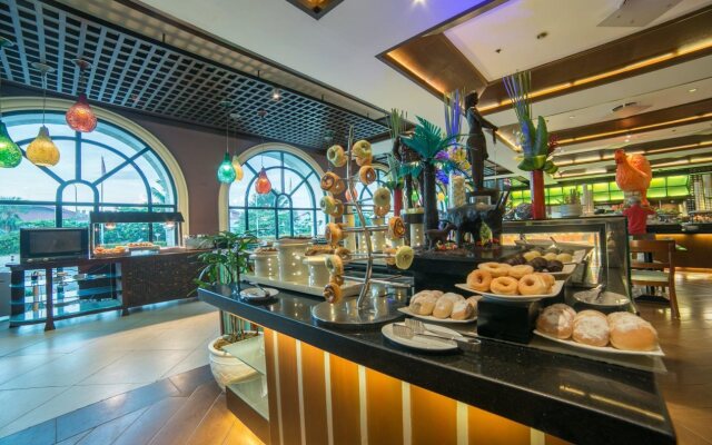 Waterfront Airport Hotel & Casino