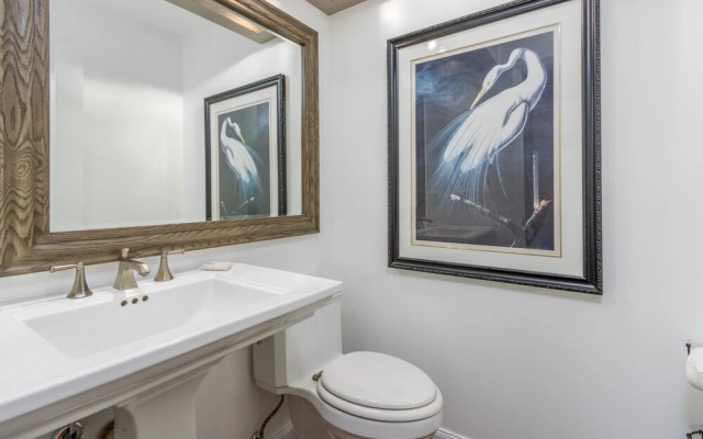 On The Rocks 6 Bedroom Home by Redawning