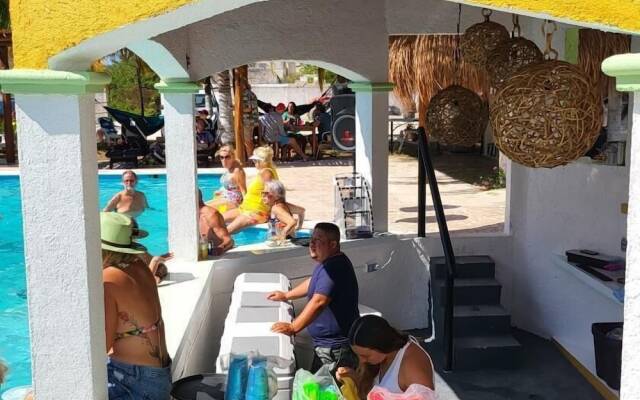 Pelican Inn at Las Dunas Chelem Hotel