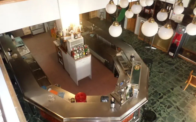 Hostal Restaurante Lujuan