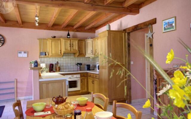 Gîte Saint-Romain-d'Urfé, 5 pièces, 9 personnes - FR-1-496-36