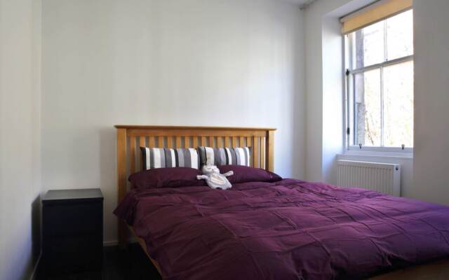 Central Apartment for the Fringe