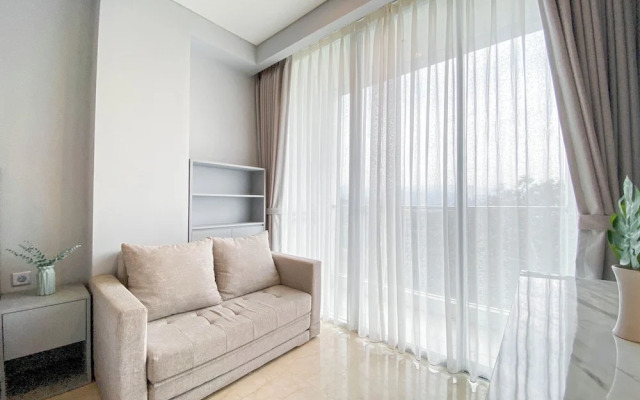 Minimalist and Cozy Studio at Apartment Art Deco