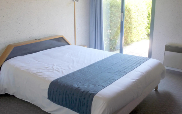 LOGIS Les Dineux Village