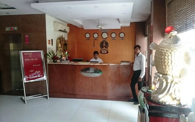 OYO 4184 Hotel Raj