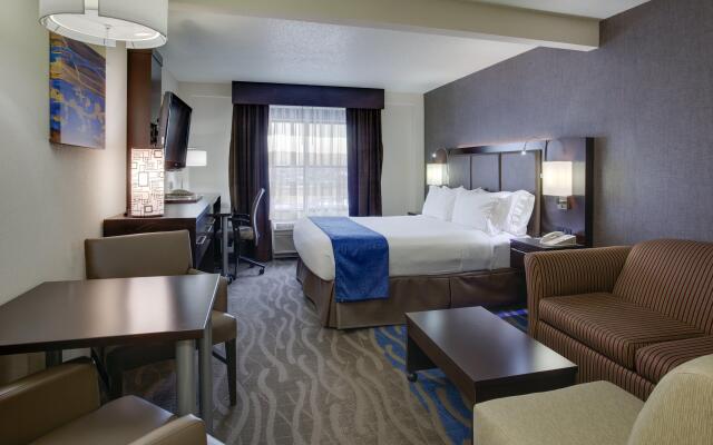 Holiday Inn Express Hotel & Suites Meadowlands Area, an IHG Hotel