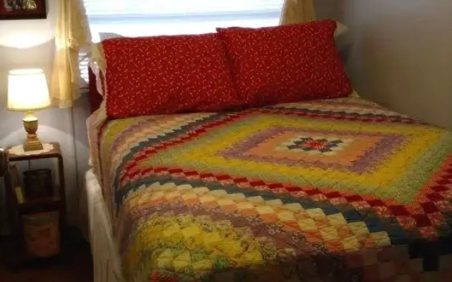 Rogers Roost - Three Bedroom Cabin