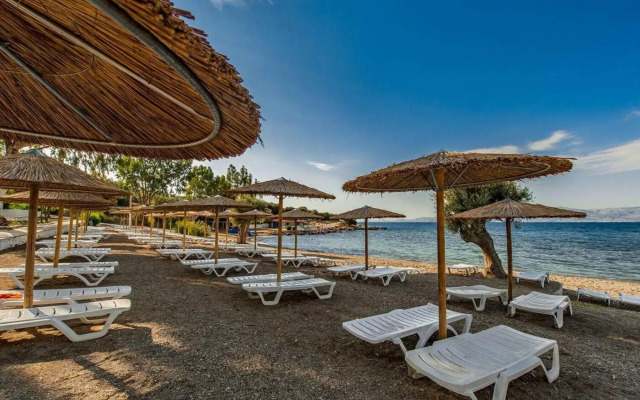 Evia Riviera Resort