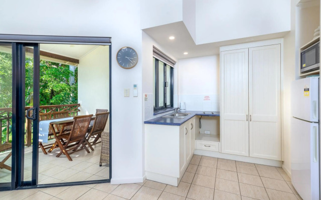 Seascape Holidays at 30 Tropic Style