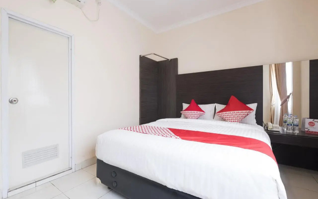 OYO 317 New Legend Hotel