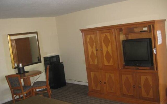 Travel Inn and Suites