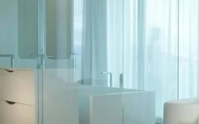 i-Suite Hotel