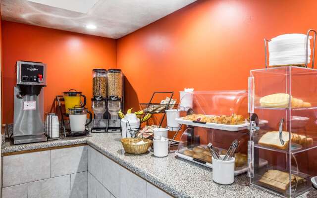 Rodeway Inn & Suites Carrollton