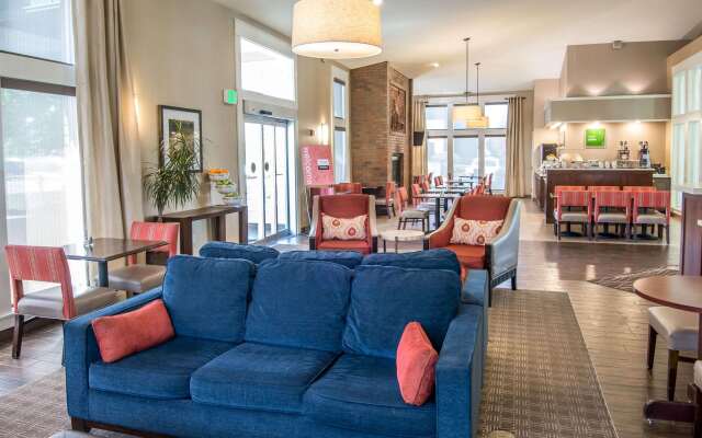 Comfort Inn & Suites