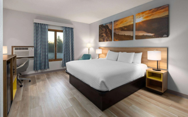 Days Inn by Wyndham Hutchinson