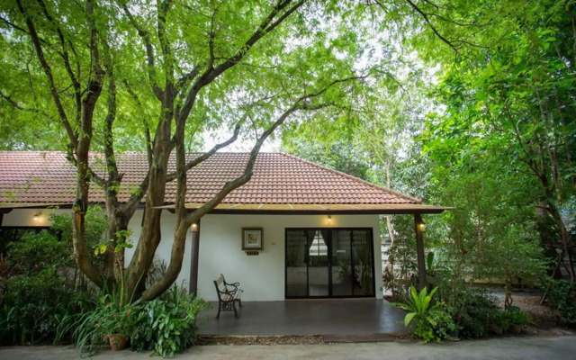 Phuwanalee Resort