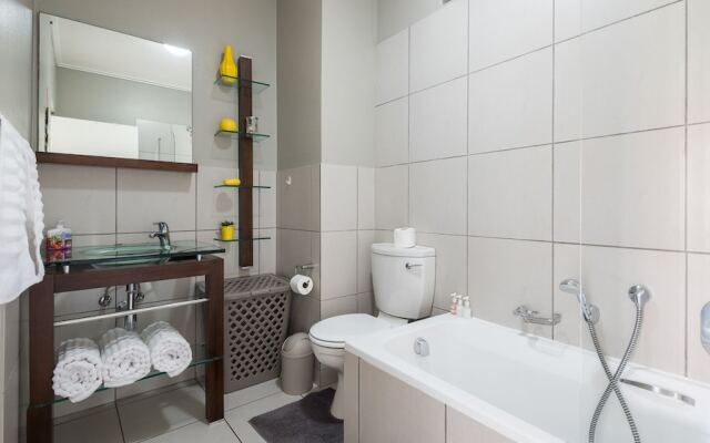 JoziStay @ Jackal Creek Apartments