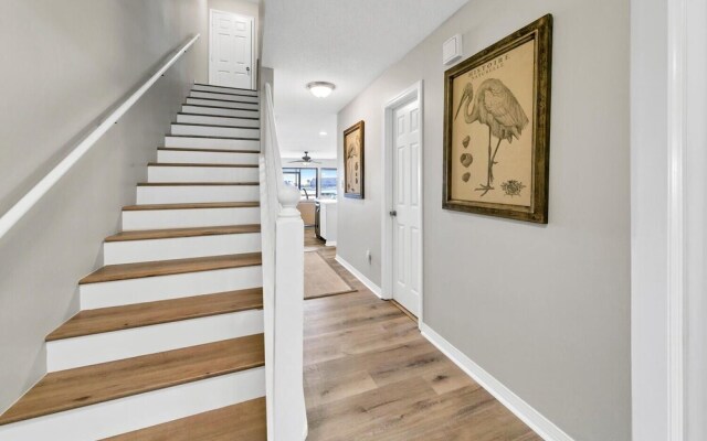 Boardwalk 199 3 Bedroom Condo by Redawning