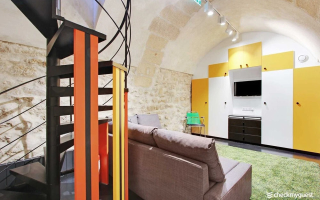 Authentic Apartment - 2br/6p - Le Marais