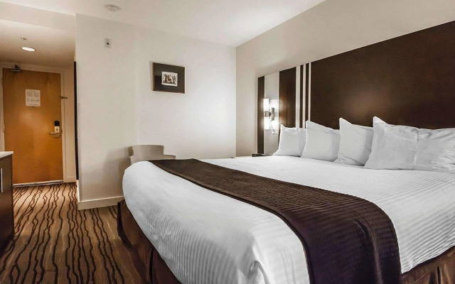 Comfort Hotel Vancouver Airport